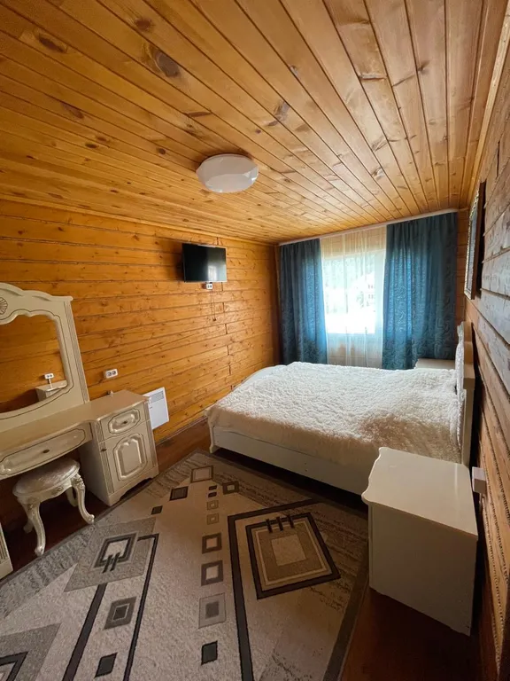 Шикарный коттедж для большой компании