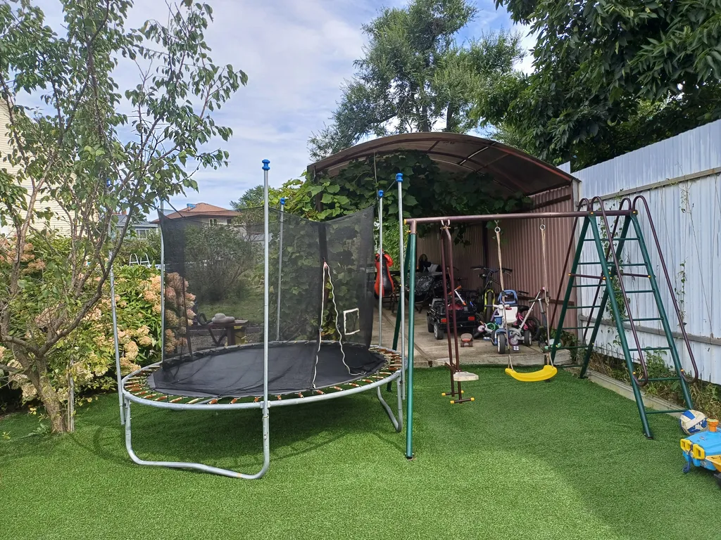 Просторные апартаменты с территорией