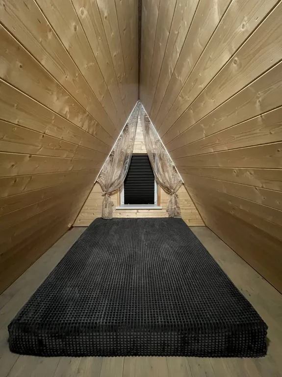 Уютный дом в стиле A-Frame