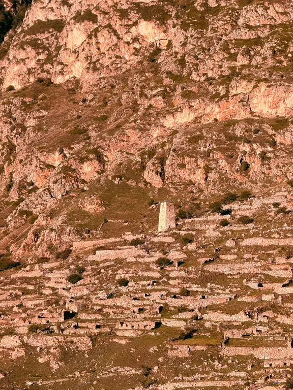 А-фрейм дом с видом на на горы