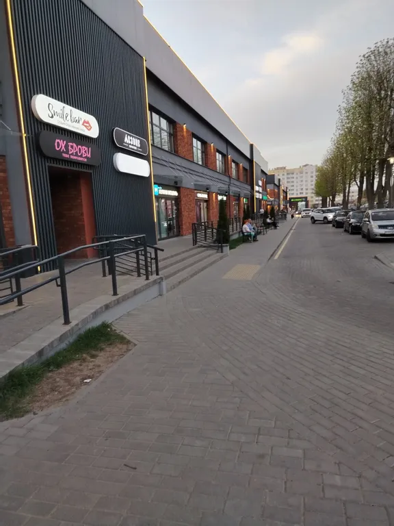 Рядом с центром квартира - студия с кондиционером