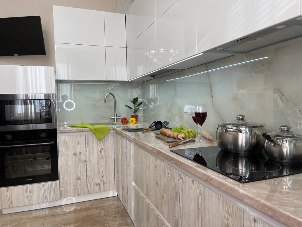 Квартира Уютная двухкомнатная квартира — Мирное