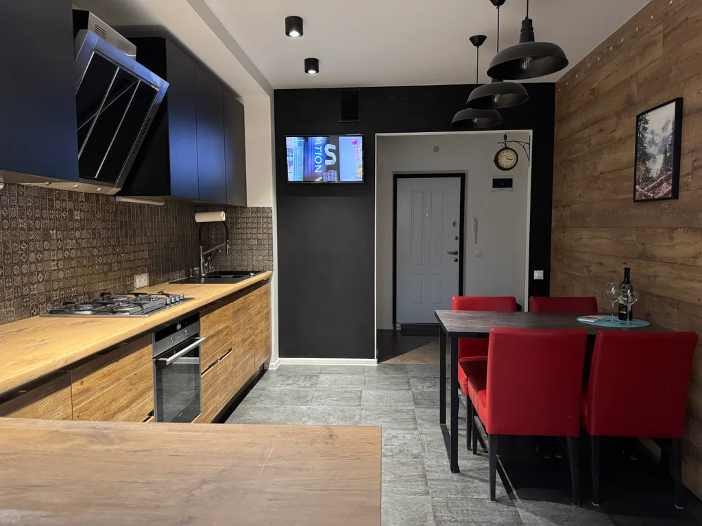 Квартира с 2 спальнями рядом с рекой Великой