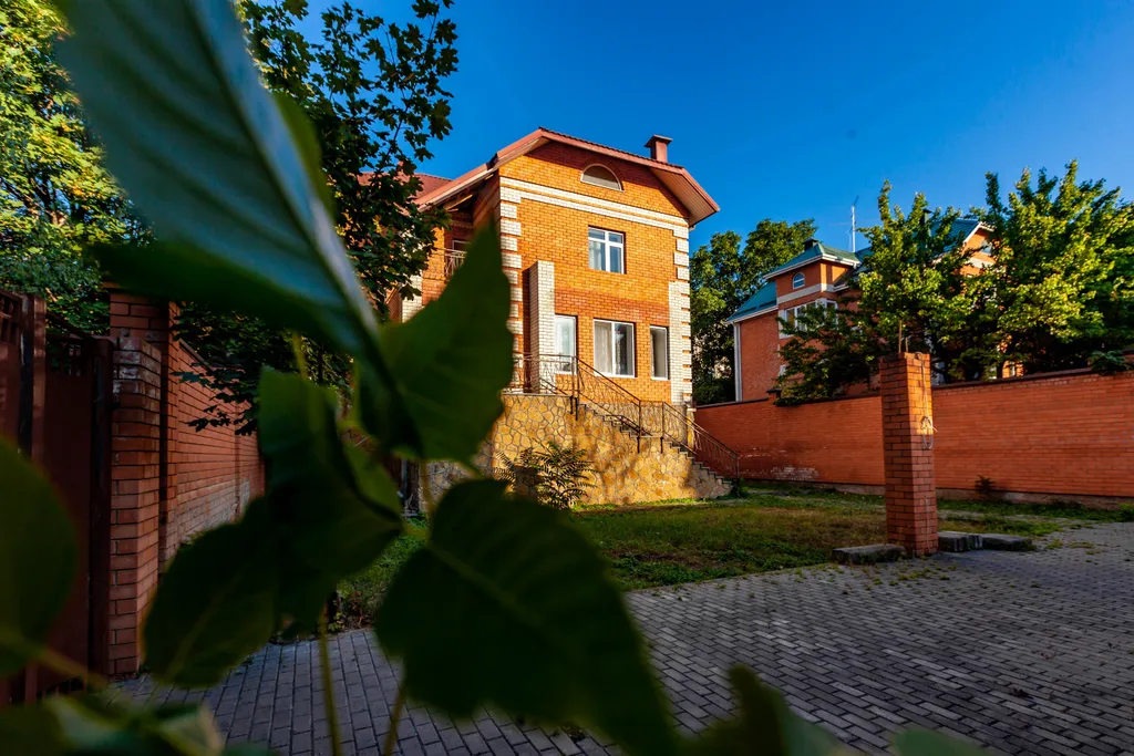 Уютный дом в центре города