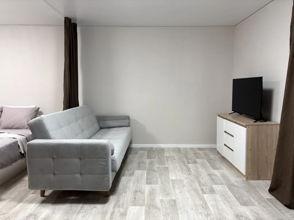 Современная светлая квартира с новым ремонтом