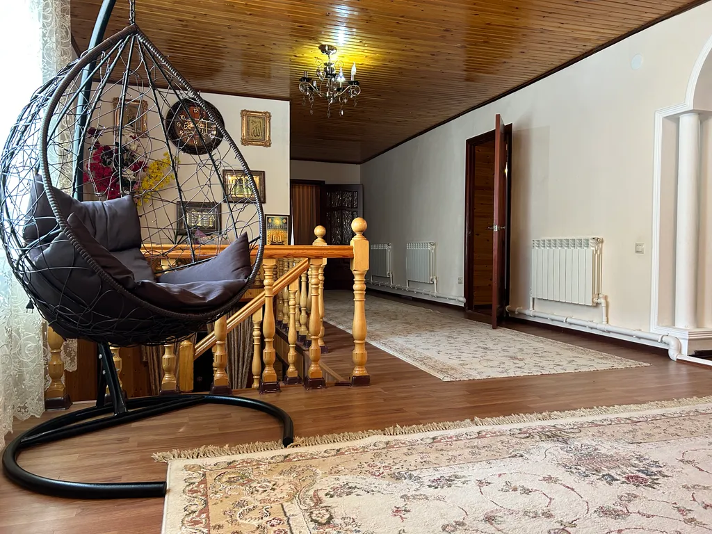 Большой уютный дом