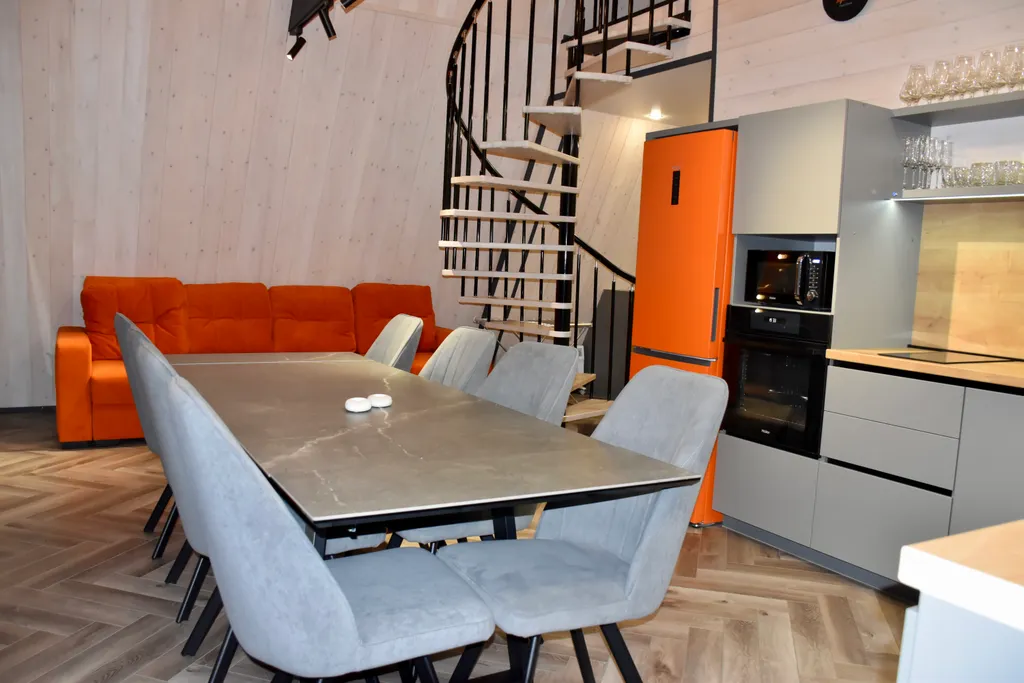 Коттедж Шале с тремя спальнями — аренда посуточно в Шерегеш