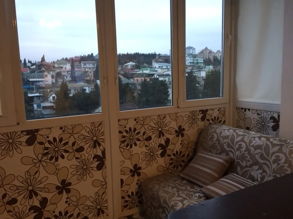 Уютная квартира в центре города с видом на горы