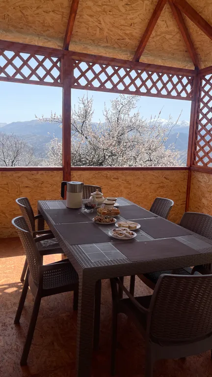 Дом в Гунибе с видом на горы