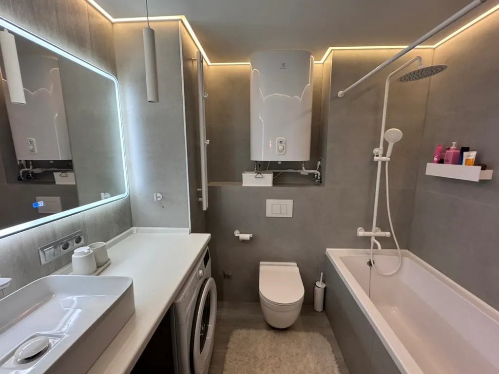 Апартаменты 100 кв.м на проспекте Победы, 7