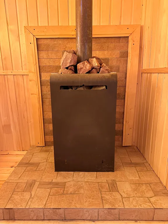 Коттедж Уютный домик в сосновом лесу — Кириши