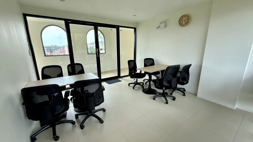 Релакс у моря с бассейном и спортзалом, рядом Камала пляж