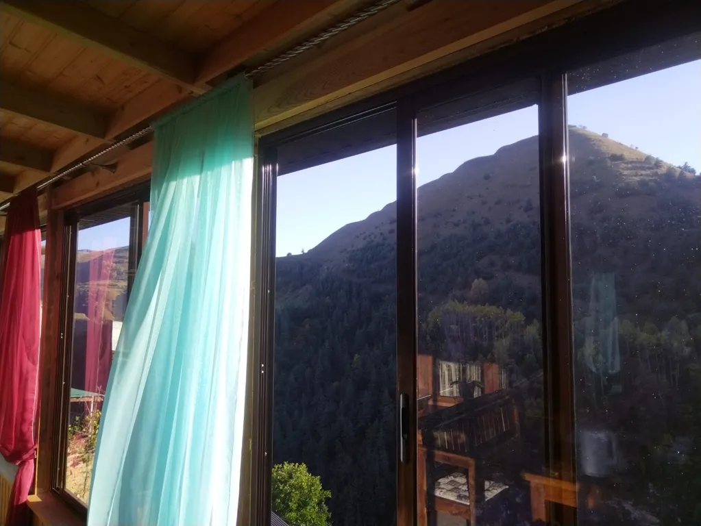 Просторный дом с видом на горы