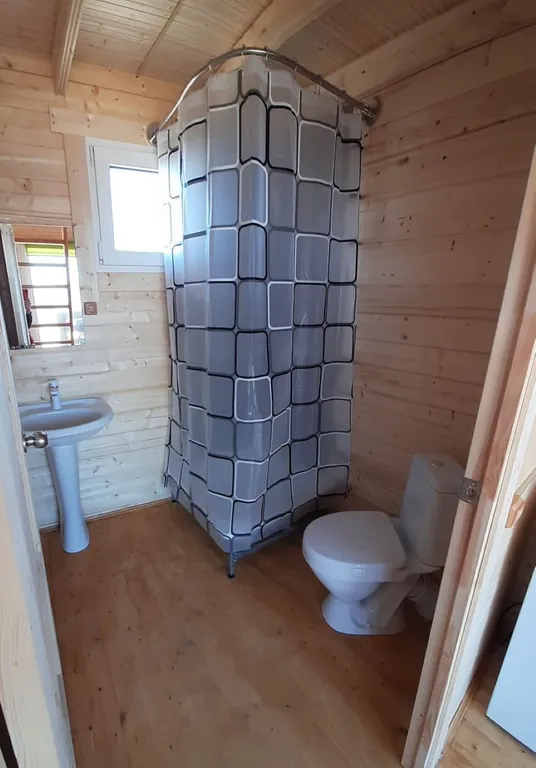 Коттедж Домик без кухонной зоны — Кучугуры