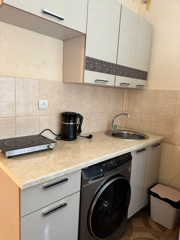 Квартира Квартира Просторная студия в центре Турбазы — Сухум