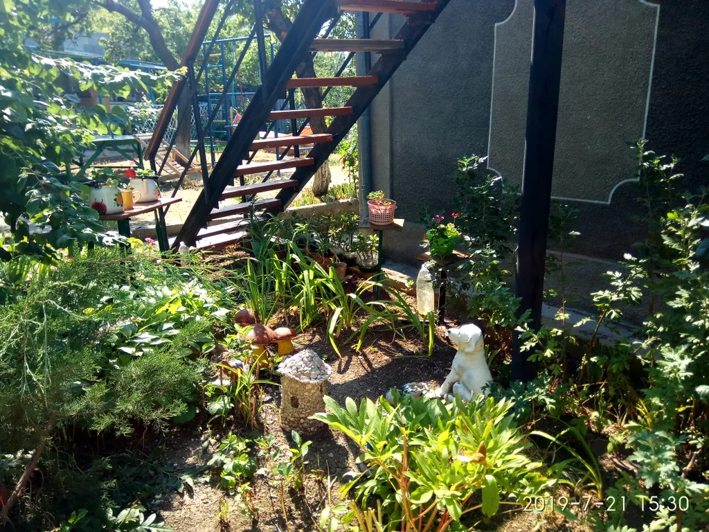 Просторная комната с кондиционером в частном доме