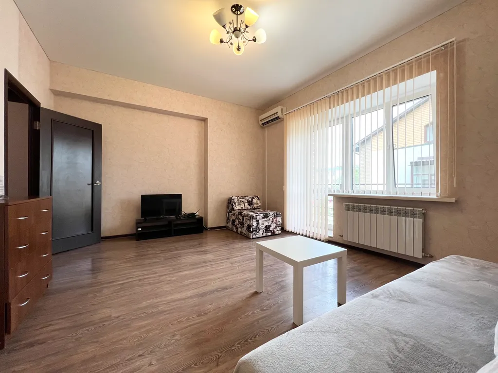 Эконом двушка в районе площади Победы