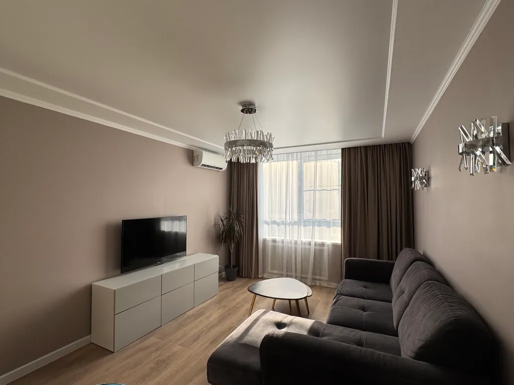 Квартира Просторная квартира с современным ремонтом у лесопарка — Лобня