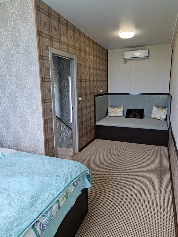 Дом Бархатная 2