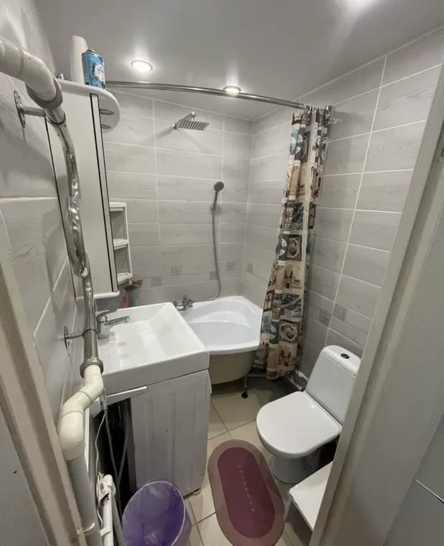 Квартира рядом с парками, торговый центр, кафе, близко метро, и транспорт