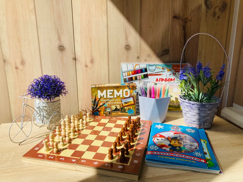 Просторная студия с огромной лоджией у озера