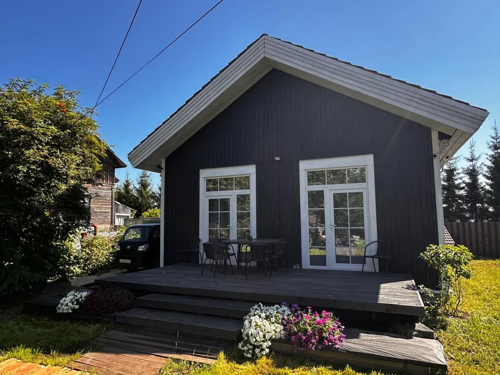 Коттедж Black&White у пристани в центре города — аренда посуточно в Сортавала