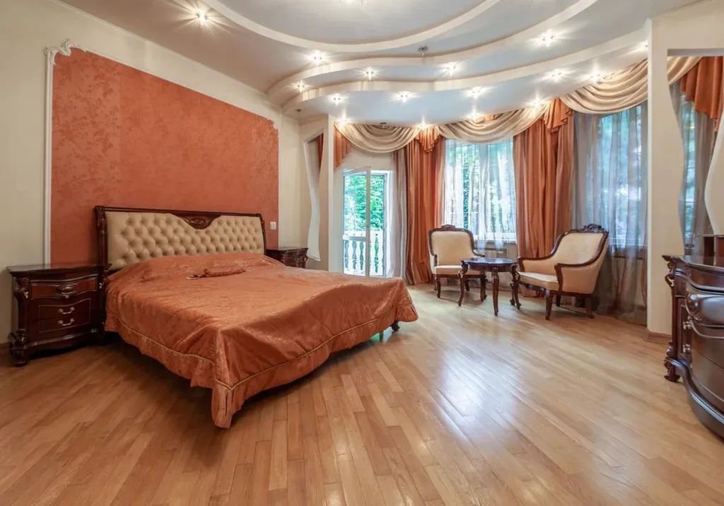 Дом с бассейном и сауной