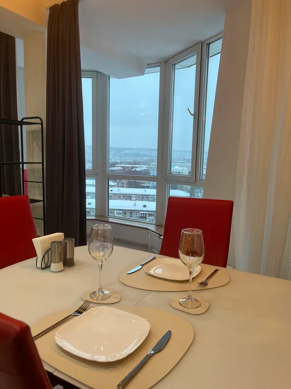 Просторная студия с панорамным видом