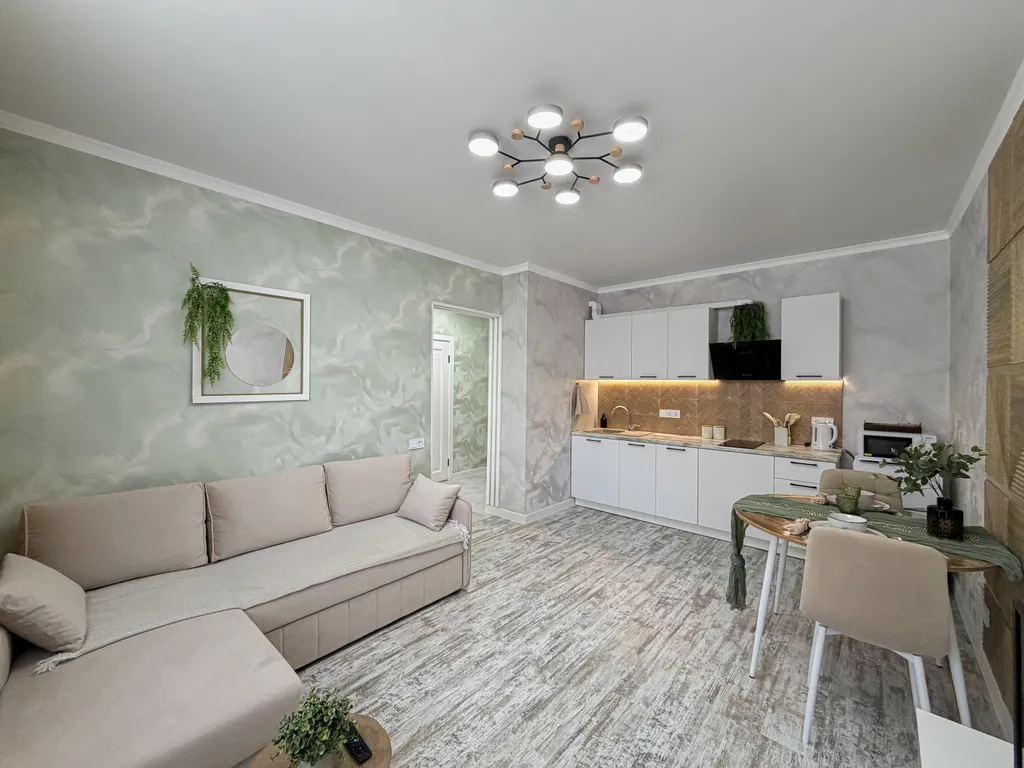 Зеленая квартира на Уральской в ЖК Дубки