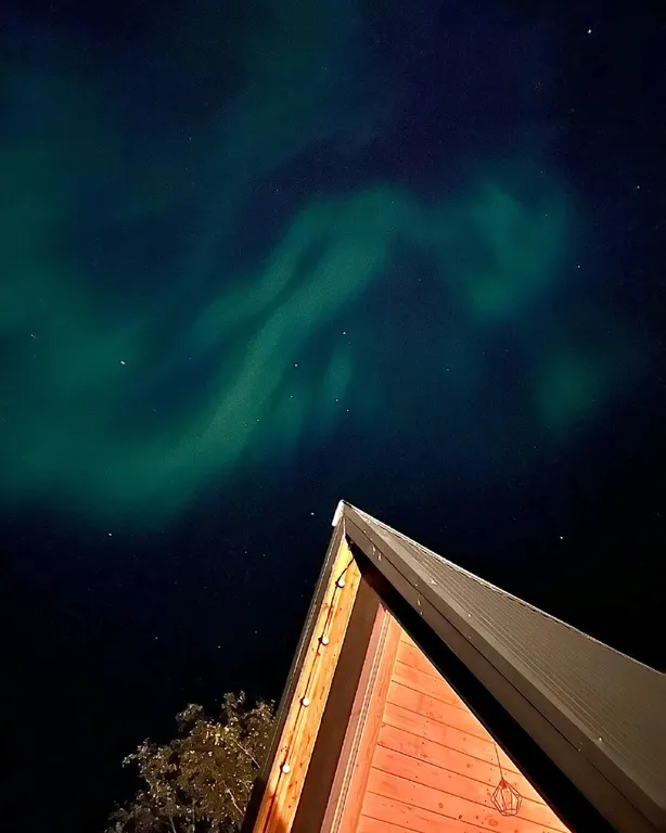 Дом с видом на озеро рядом с Ладожскими шхерами