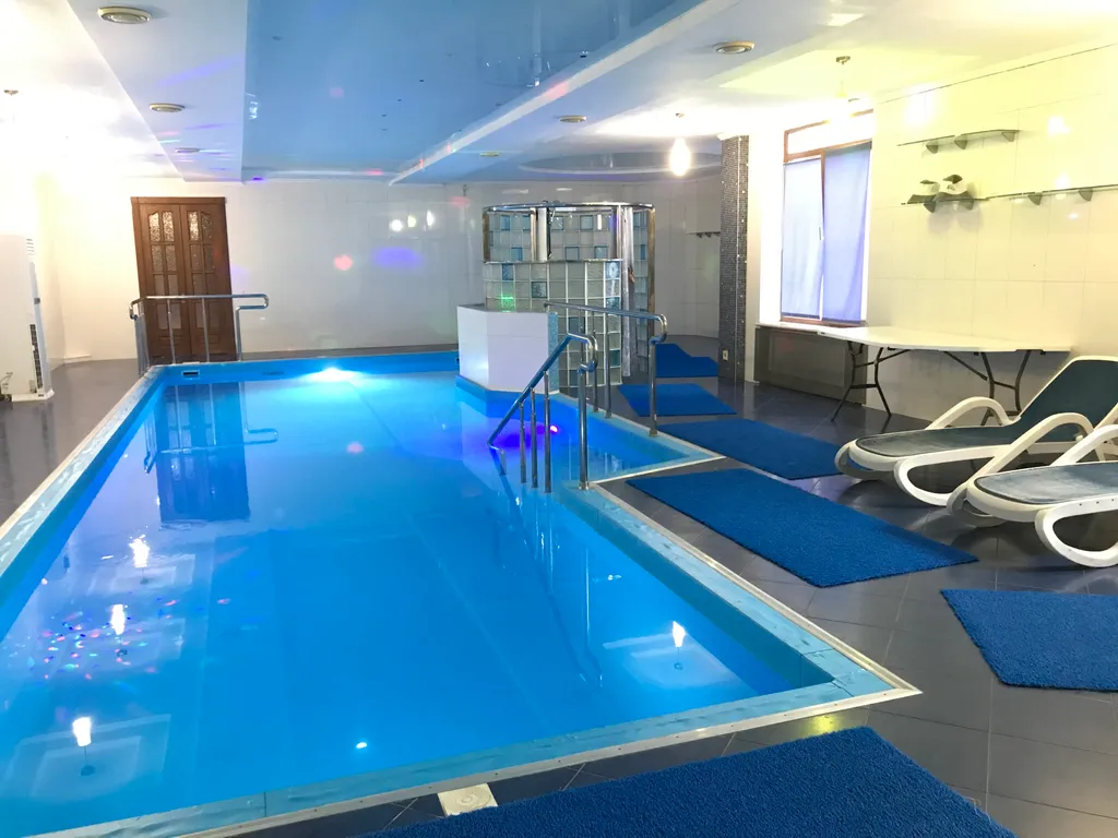 Коттедж Усадьба Марисабель, дом с бассейном и сауной, возле парка — аренда посуточно в Краснодар