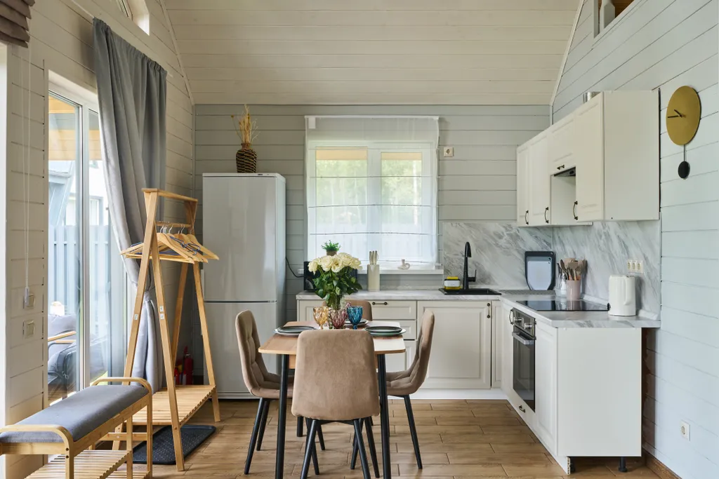 Коттедж в окружении леса с джакузи и сауной