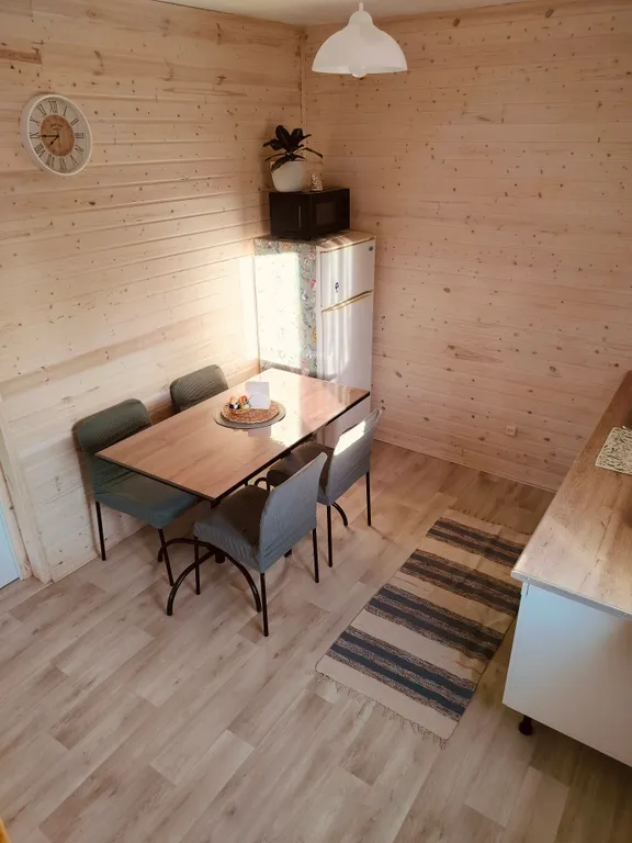 Новый дом  около леса