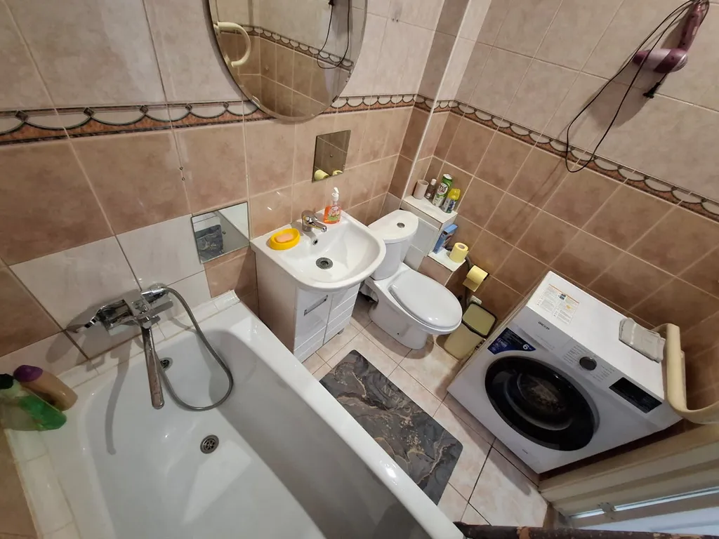 Квартира Две раздельные комнаты и балкон — Омск