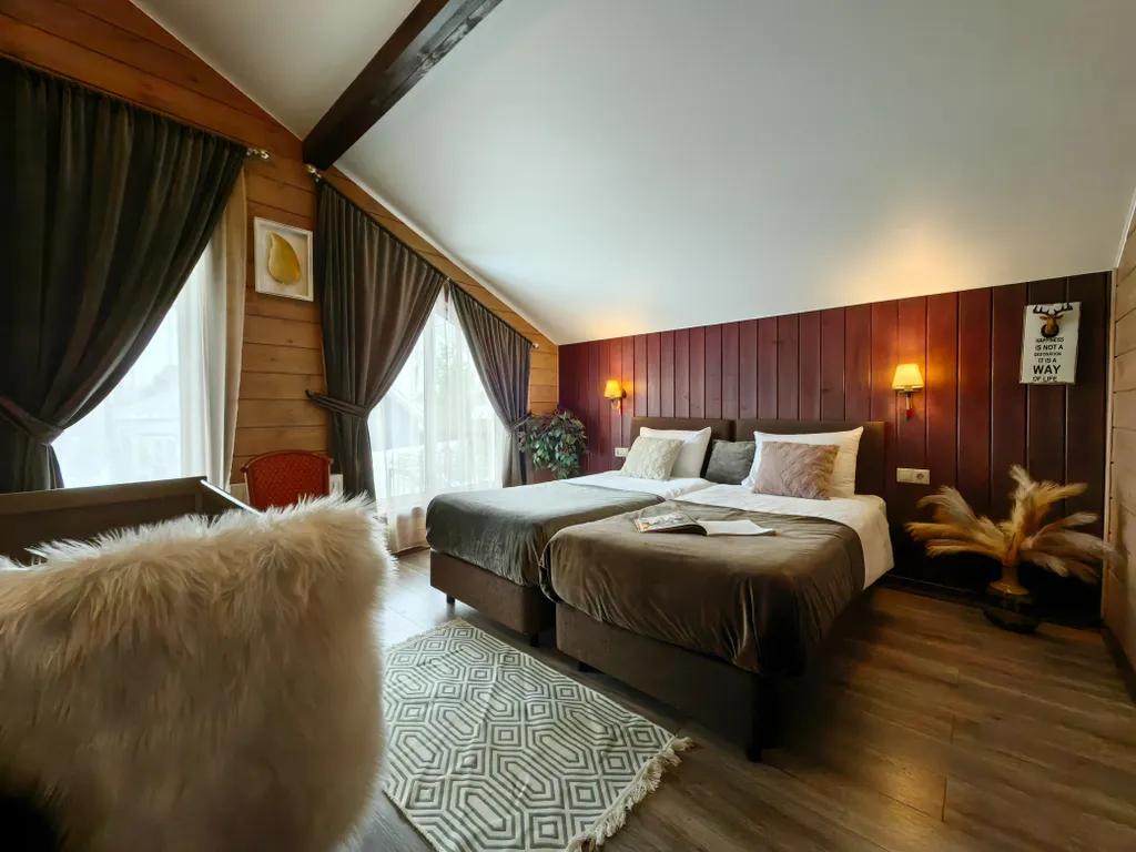 Коттедж Дом с баней и чаном в лесном участке на полуострове Истринского водохр — Логиново