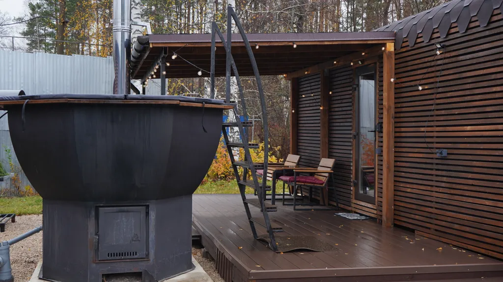 Коттедж Уютный домик в лесу — Новая