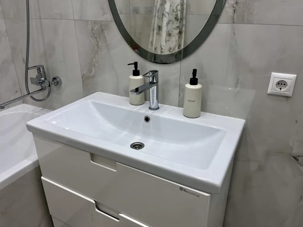 Просторная квартира со стильным интерьером и уютной атмосферой