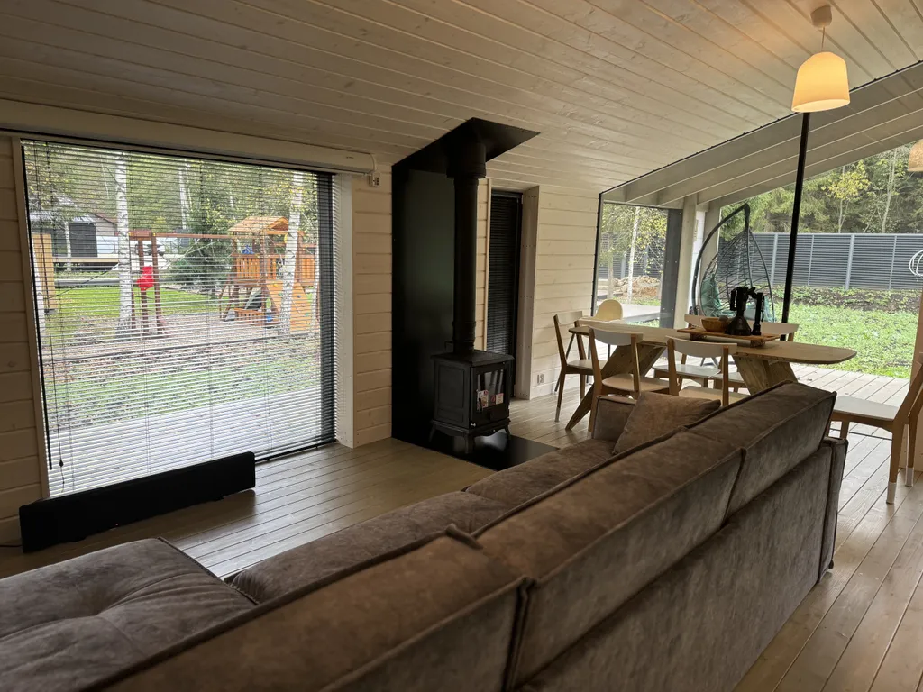 Коттедж Дом с летним бассейном, 3 спальни — Дубна