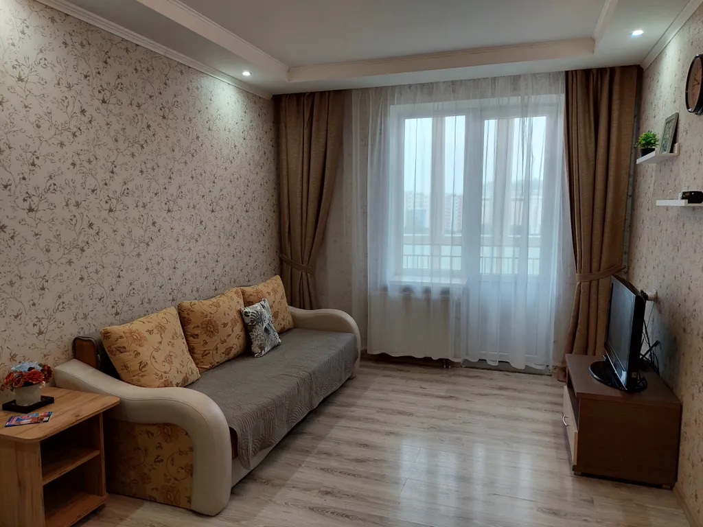 Уютная квартира в развитом микрорайоне — аренда посуточно в Калининград