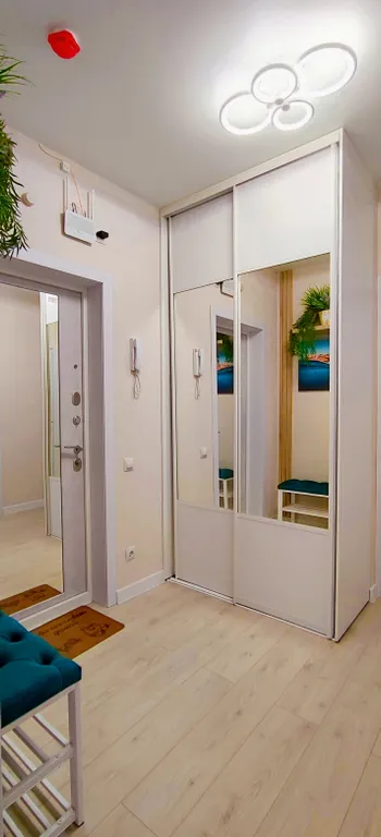 Апартаменты с бассейнами во дворе