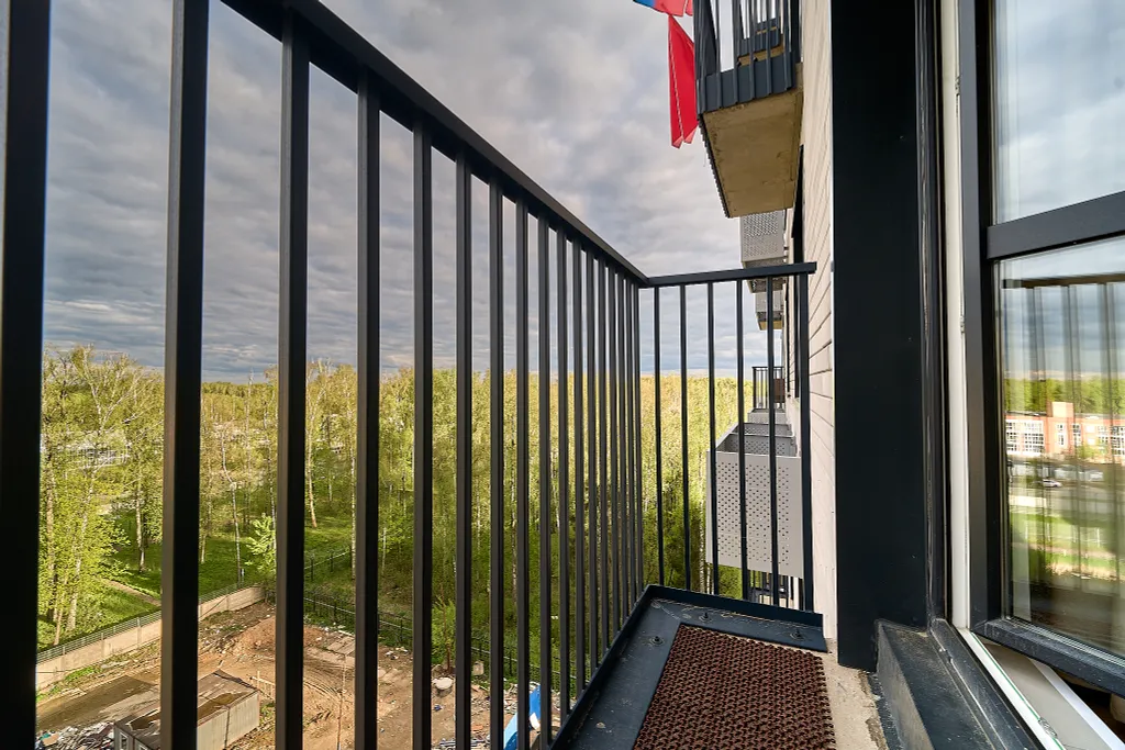 Уютная евродвушка с кроватью и диваном