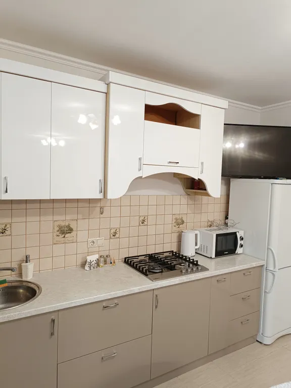 Коттедж Дом с баней, бассейном и тёплой купелью — Ленина