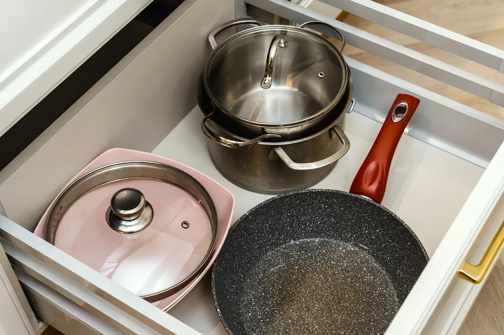 Стильные Апартаменты в центре Ялты «Yalta Plaza Holidays» 100м до Моря