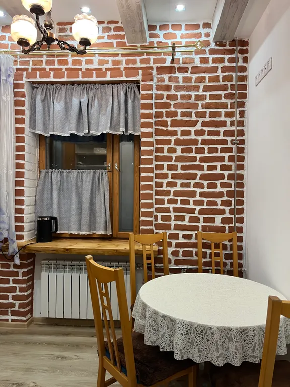 Апартаменты логово румс двухкомнатные пятиместные