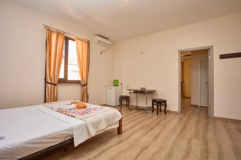 Квартира Квартира Двухкомнатный улучшенный номер — Сухум