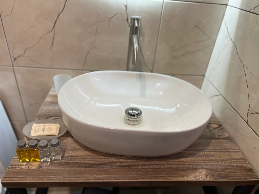 Коттедж Люкс домик — Гагра