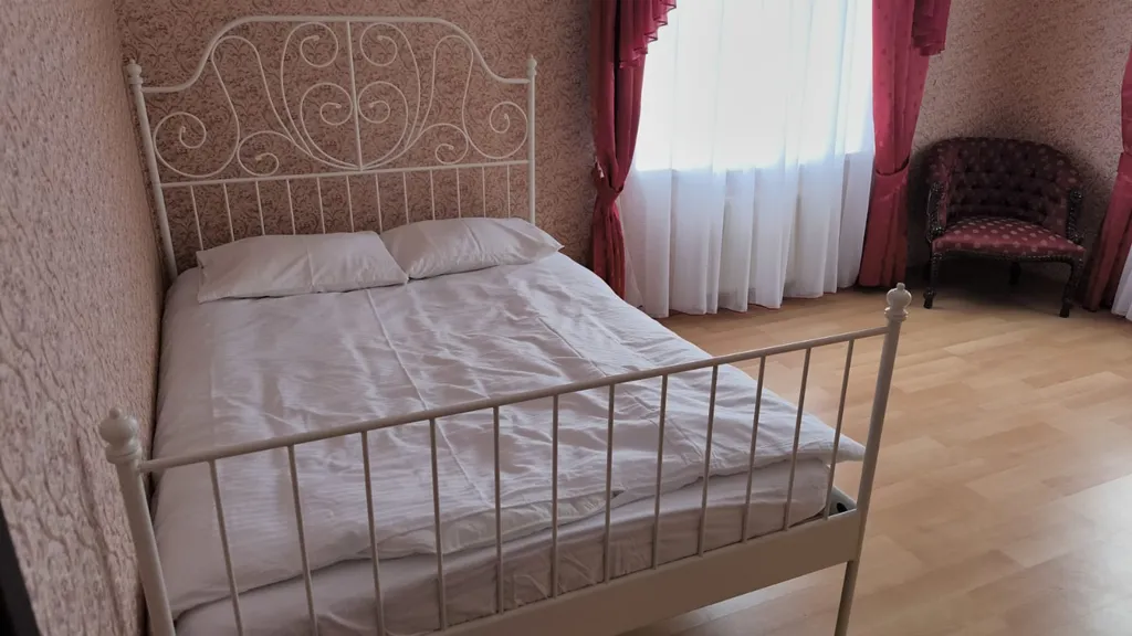 Уютный дом с бассейном, сауной и камином