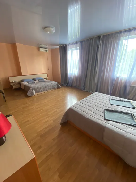 Просторная квартира в центре города недалеко от моря