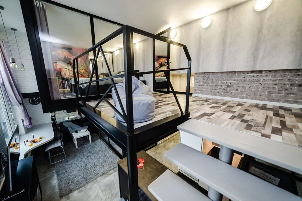 Двухуровневые апартаменты в стиле Loft рядом с Крокус-сити