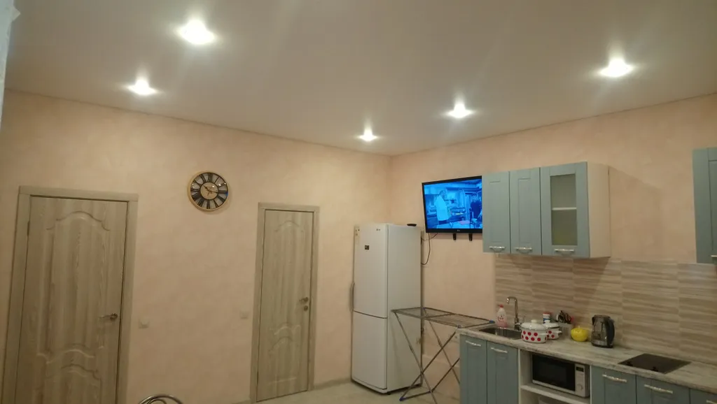 Апартаменты типа евродвушки, недалеко от ЖДВ, улица Воскресенская - Тимме